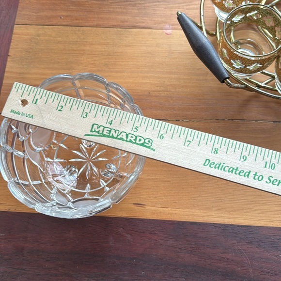 Vintage etched flower crystal bowl - Picture 2 of 6